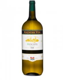 KAZAYAK - Muscatel, bílé polosladké víno 1,5L